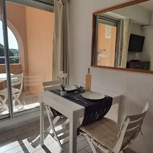 L'étoile Sous Les Pins - La Loge Hyères